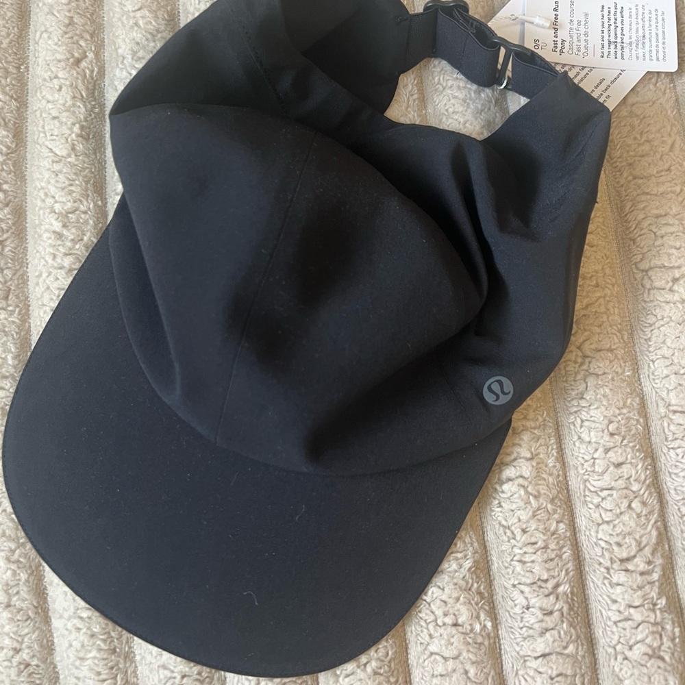 Lululemon Fast & Free Hat NWT